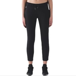 Lululemon On The Fly Pants 7/8 Size 2